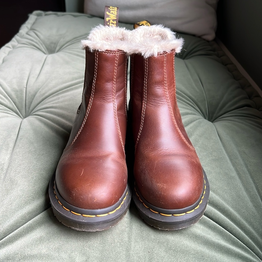 Doc Martens Leonore fur lined boots
